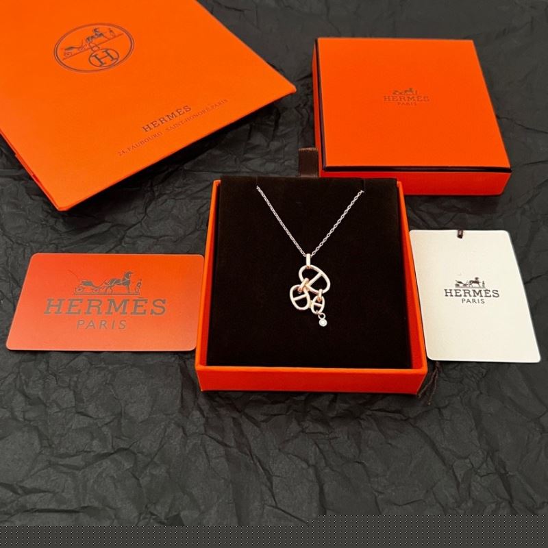 H**mes necklaces
